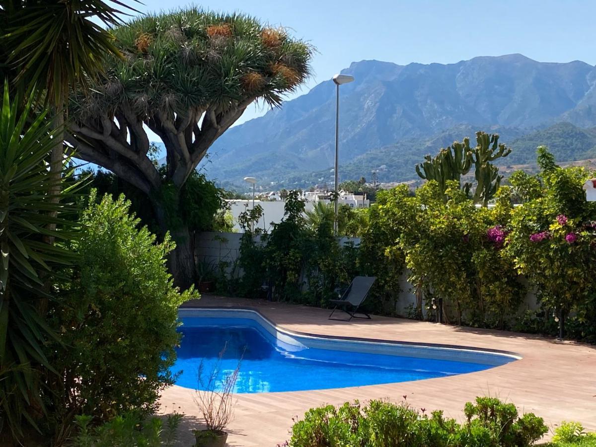 Private Pool & Garden - Walk To & *
